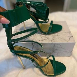 Jessica Rich Goddess Sandal